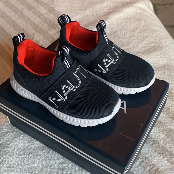 Nautica Baby Sneakers; size 5 - Picture 2 of 9